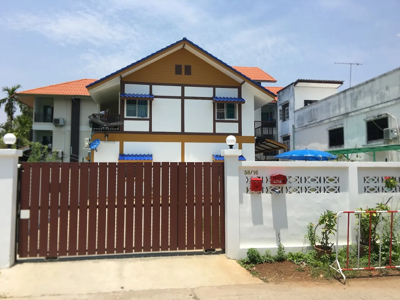 Puwanon House