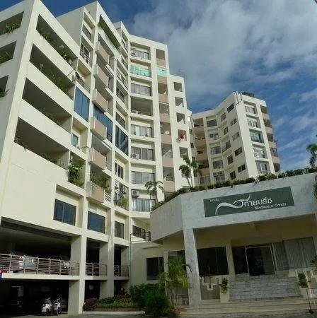 สกายบรีซคอนโดมิเนียม
