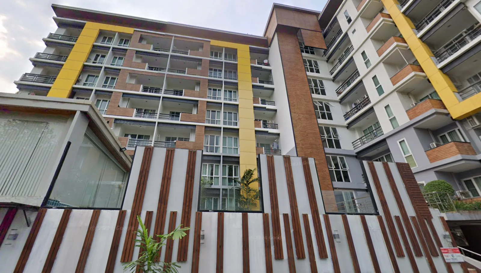The chic view condo