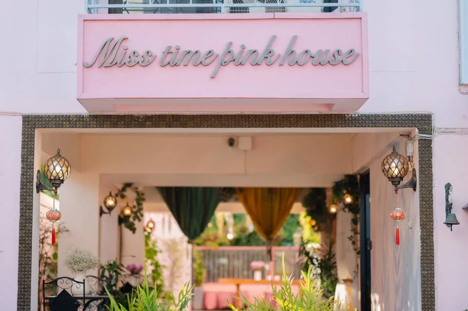 Miss Time Pink House