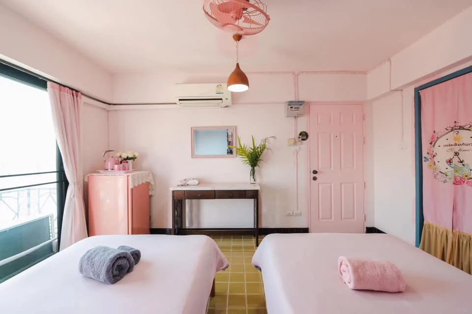 Miss Time Pink House — 2