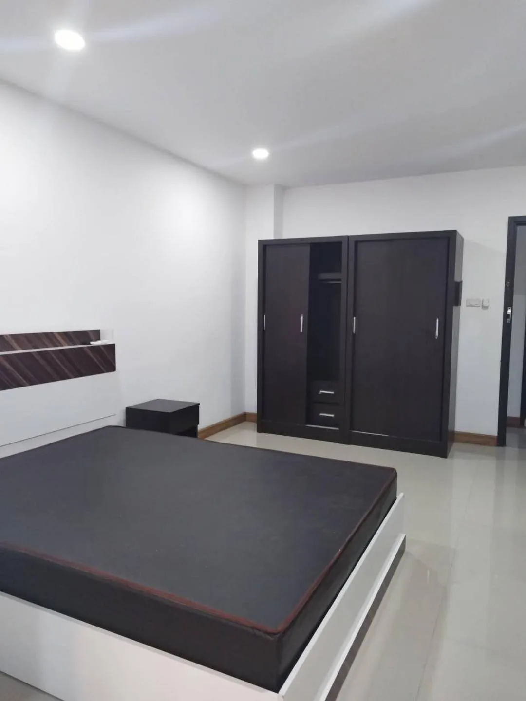 Thanapat Apartment — 2
