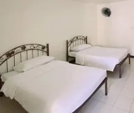 หอพักเฟื่องฟ้าเพลส — 2