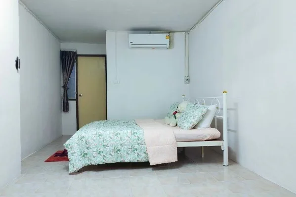 ภูฟ้าเพลส — 2