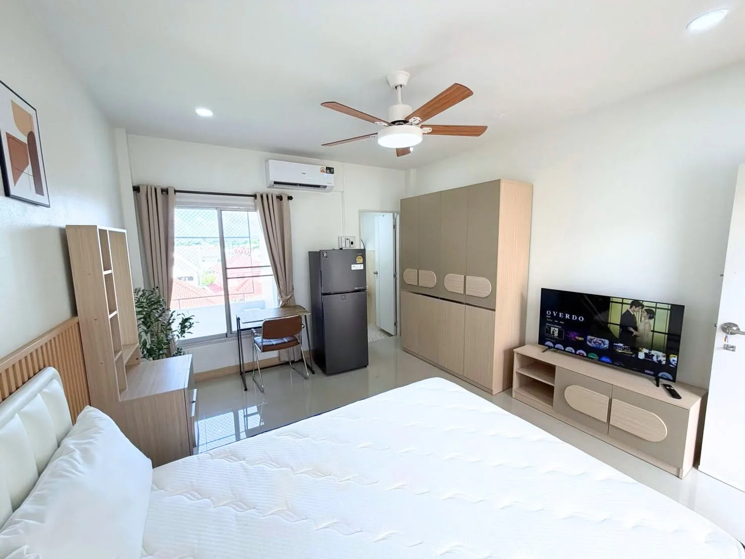 XBIS Apartment 1 — 4