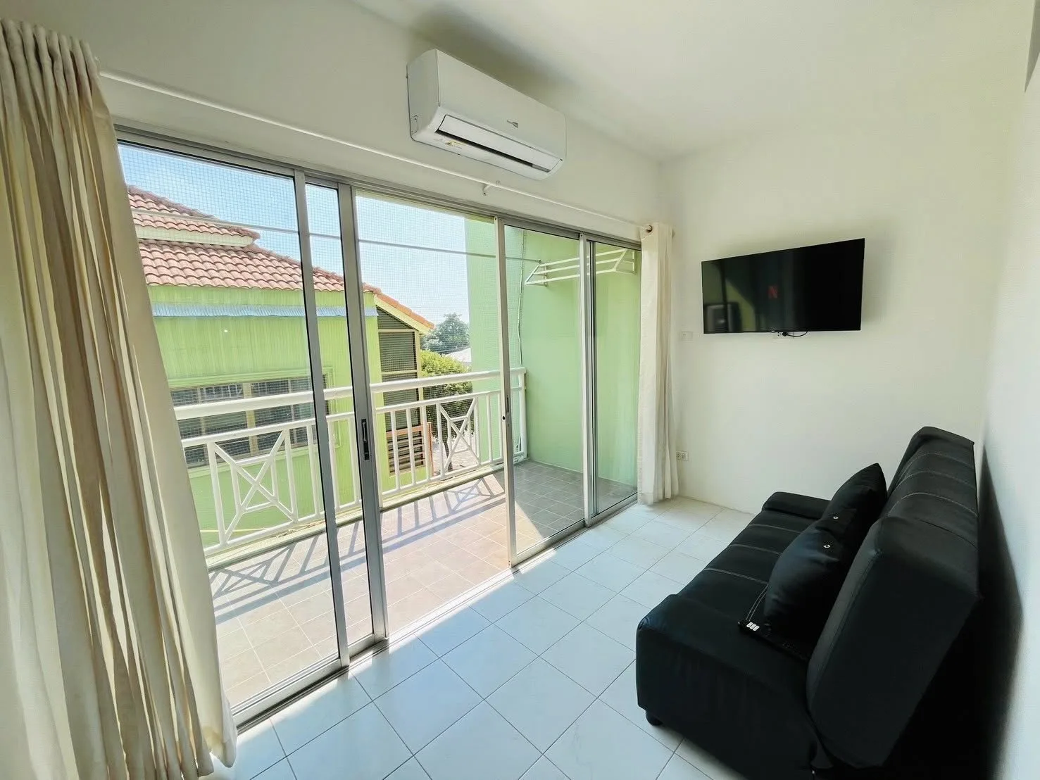 ลาวาเฟม อพาร์ทเมนท์ (Lawafame Apartment)