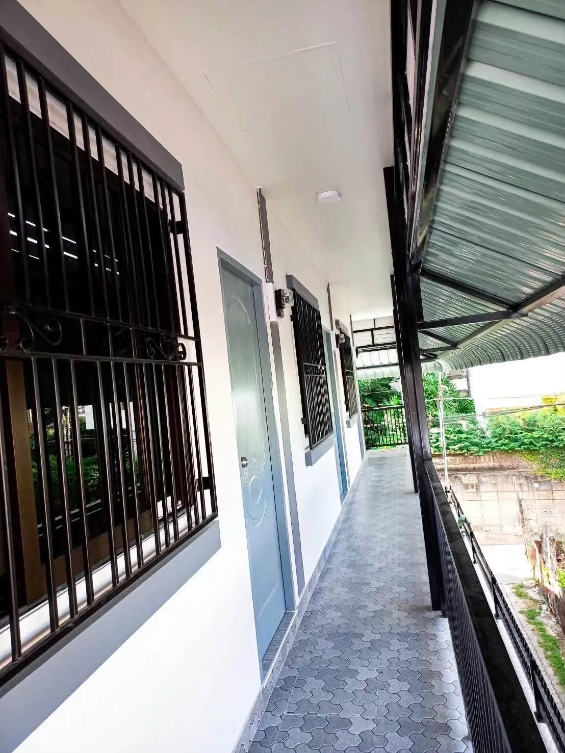 หอหญิงบ้านธนกมล — 5