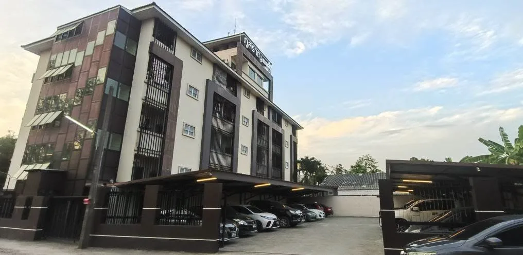 หอพักภูสราญ แมนชั่น (Phusaraan Mansion) — 2